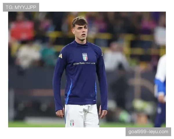 马尔蒂尼足球智慧:在现代足球中演绎平衡与创新的高水平决策艺术 马尔蒂尼足球智慧:在现代足球中演绎平衡与创新的高水平决策艺术