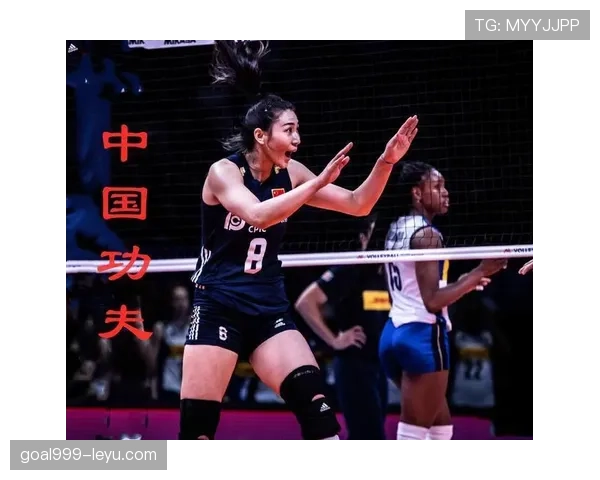 李冰洁训练间连喝三瓶营养液，这日常也太比明星八卦还猛了吧？